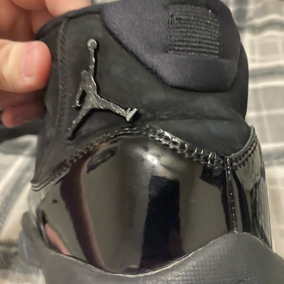 Jordan 11 cap and gown size 13 men’s no box - Picture 5 of 7